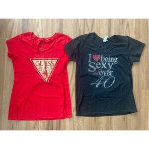 GUESS / District Concert Set of 2 Women's T-Shirts (Size XL) Sequins, Guess Text